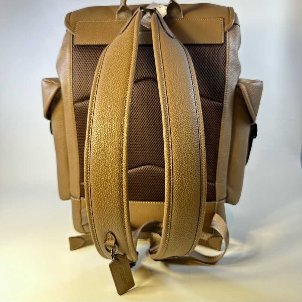 NEW Men’s Coach Hitch Pebble Leather Backpack in Tan/Brown - Picture 7 of 15